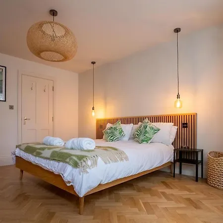 Scandi Style Garden #1 With Parking Permit Apartman